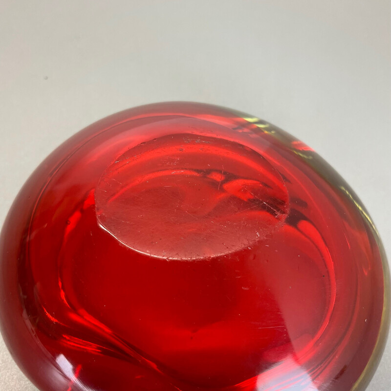 Cenicero vintage de cristal de Murano rojo-amarillo, Italia años 70