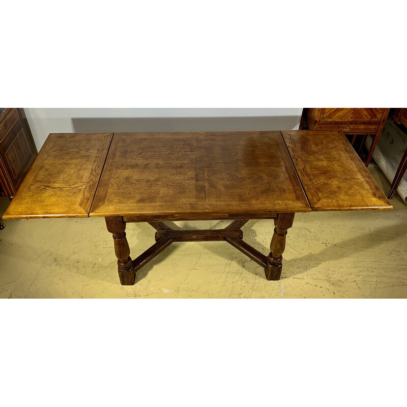 Vintage extendable farmhouse table in solid oakwood