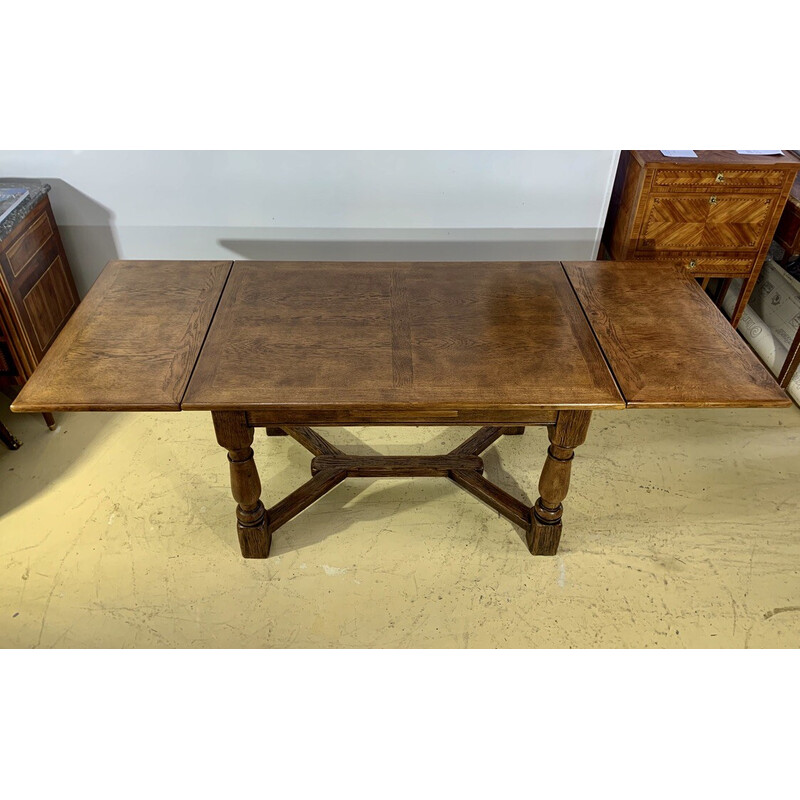 Vintage extendable farmhouse table in solid oakwood