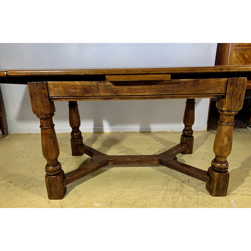 Vintage extendable farmhouse table in solid oakwood