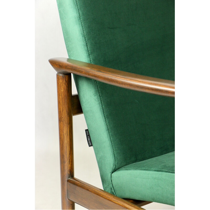 Vintage Gfm-142 armchair in lacquered wood and green velvet by Edmund Homa, 1970s