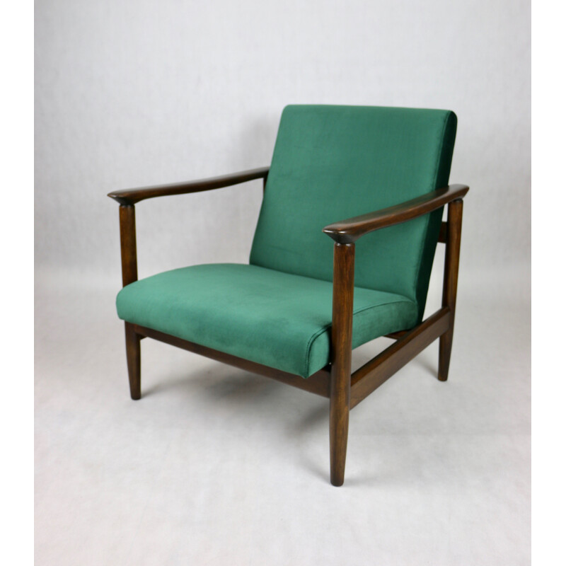 Vintage Gfm-142 fauteuil in gelakt hout en groen fluweel van Edmund Homa, jaren 1970