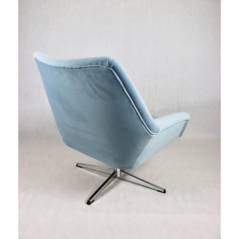 Vintage light blue velvet and nickel swivel armchair for Veb Metallwaren Naumburg, 1980s