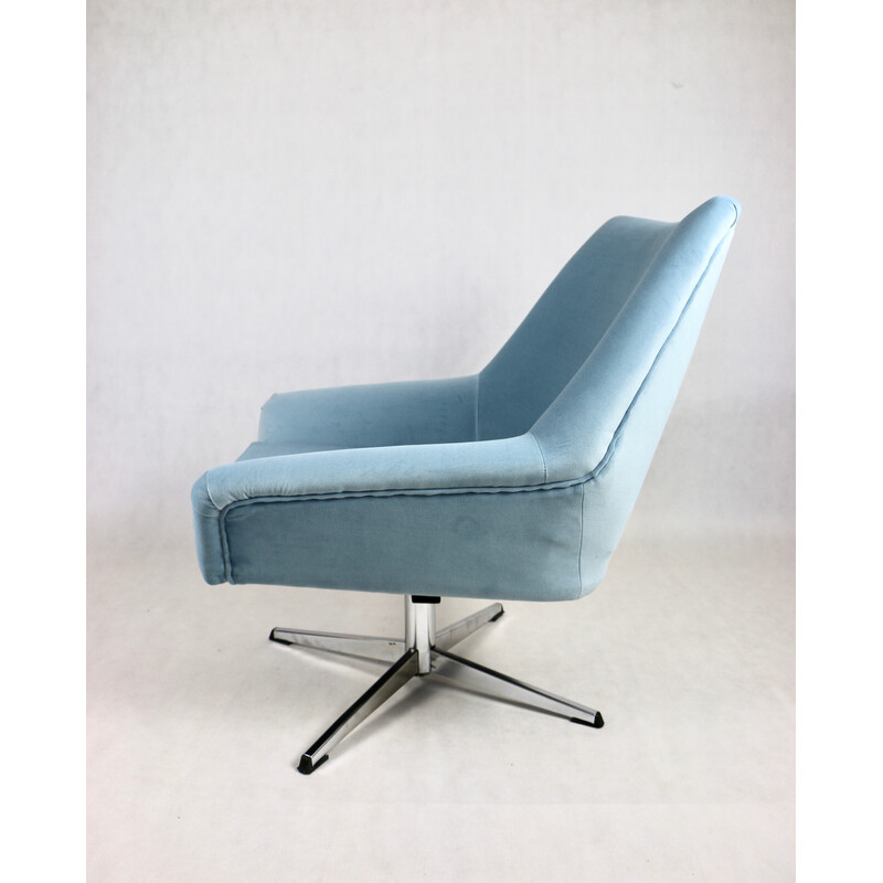 Vintage light blue velvet and nickel swivel armchair for Veb Metallwaren Naumburg, 1980s