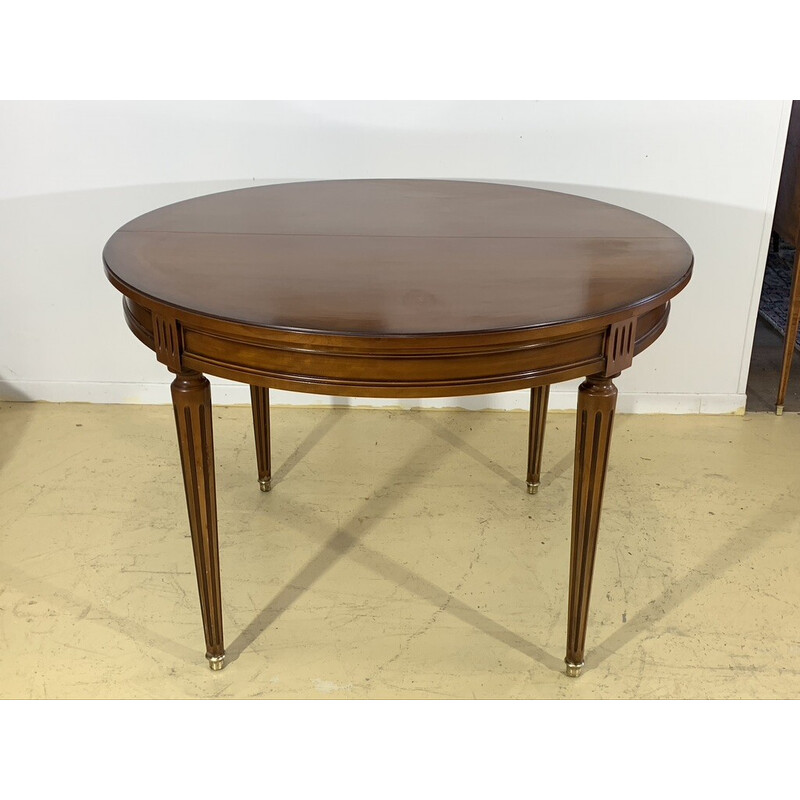 Vintage round extending table in cherry wood