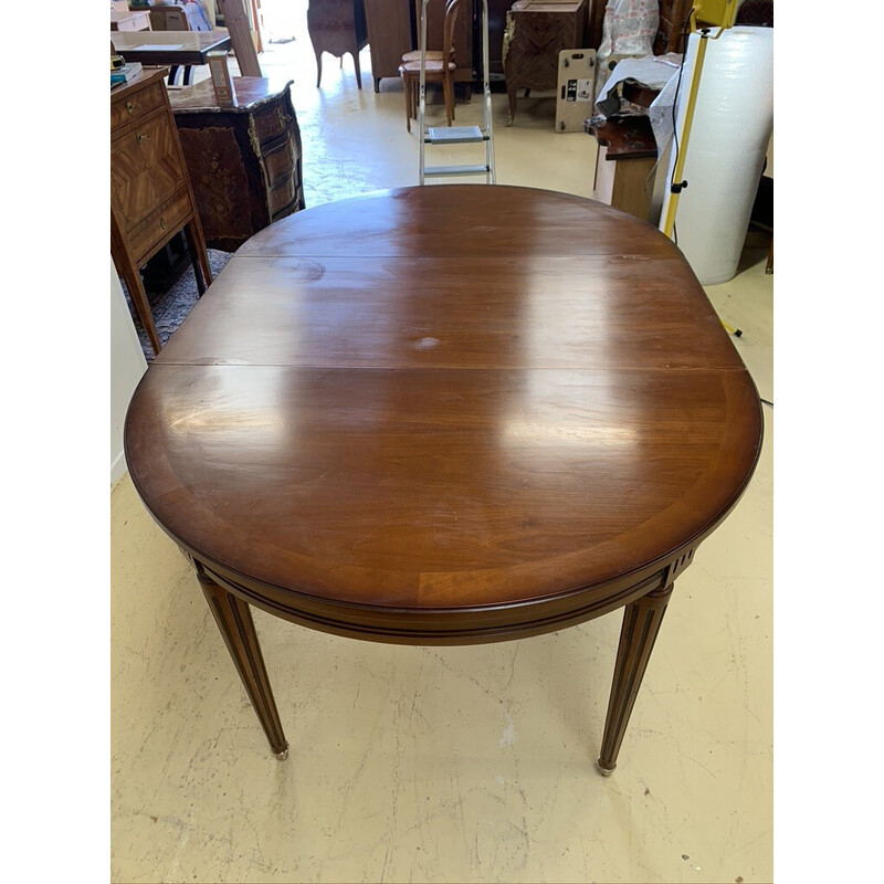 Vintage round extending table in cherry wood