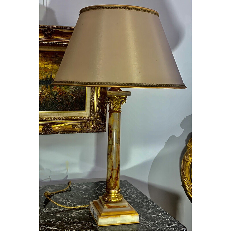 Vintage lamp in licht onyx