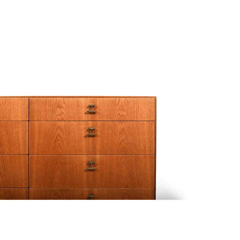 Vintage chest of 8 drawers no234 in oakwood and brass by Børge Mogensen for Fdb Møbler, Denmark 1960