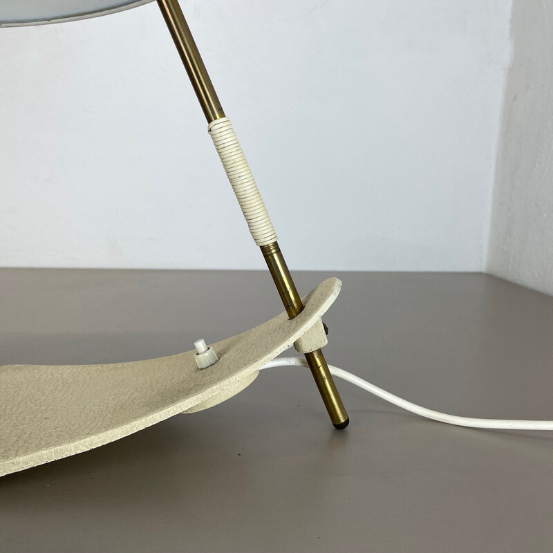 Lampada da tavolo vintage Bauhaus in metallo beige e ottone, Austria, anni '50