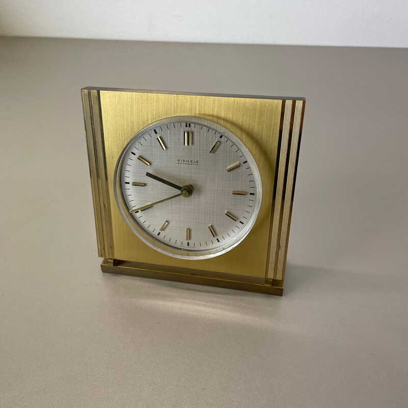 Reloj de mesa vintage Hollywood Regency de latón y cristal de Kienzle, Alemania años 60