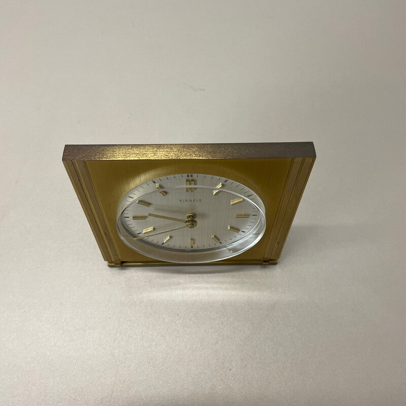 Horloge de table vintage Hollywood Regency en laiton et verre par Kienzle, Allemagne 1960