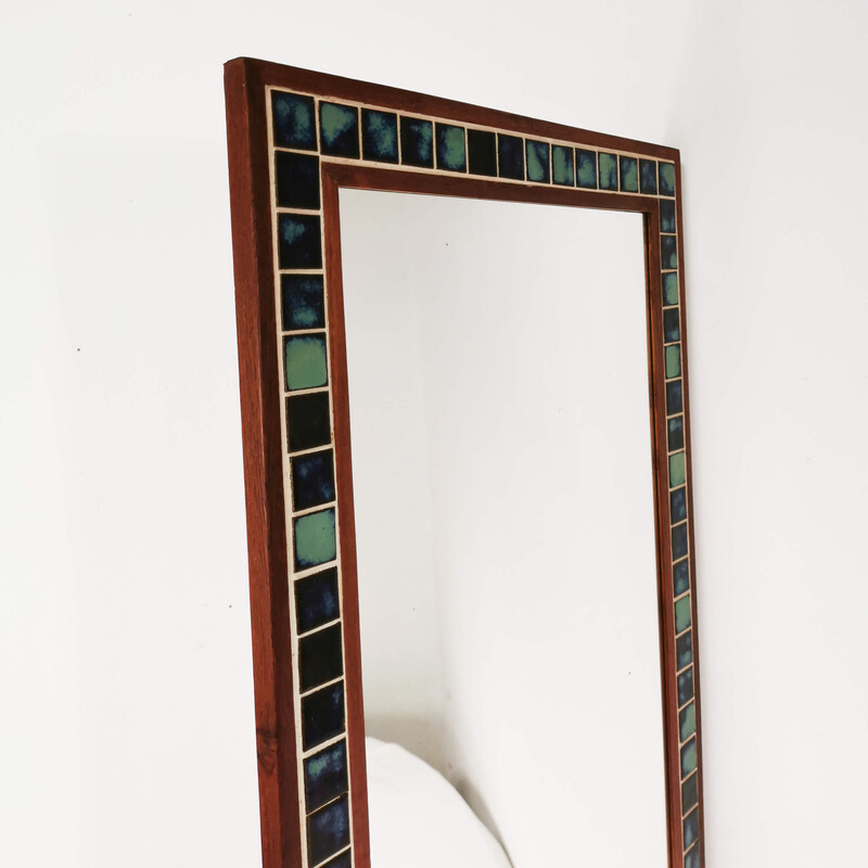 Specchio da parete vintage in teak e ceramica, Danimarca 1960