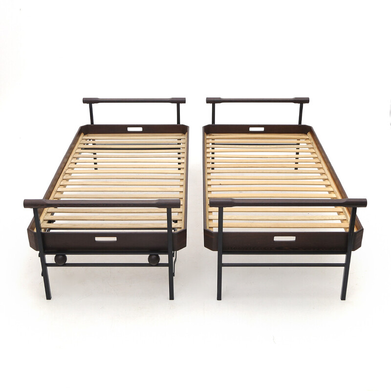 Pair of vintage "L75" stacked beds by Osvaldo Borsani for Tecno, 1960s