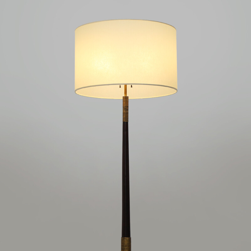 Lampada da terra vintage con base in ottone e paralume in pergamena, anni '40