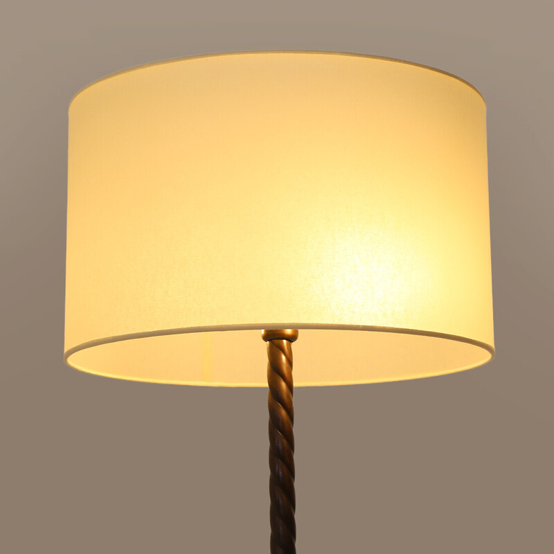 Vintage Stehlampe aus Messing und Lampenschirm aus Pergament, 1950er Jahre