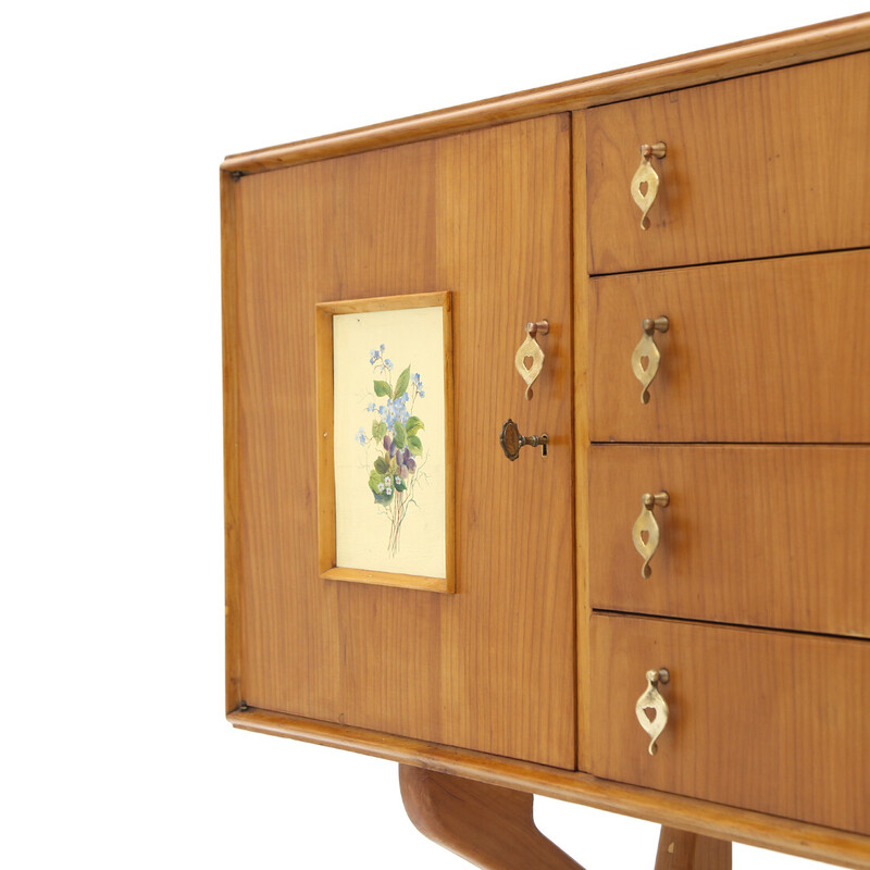 Credenza vintage con maniglie e decorazioni in ottone, anni '50