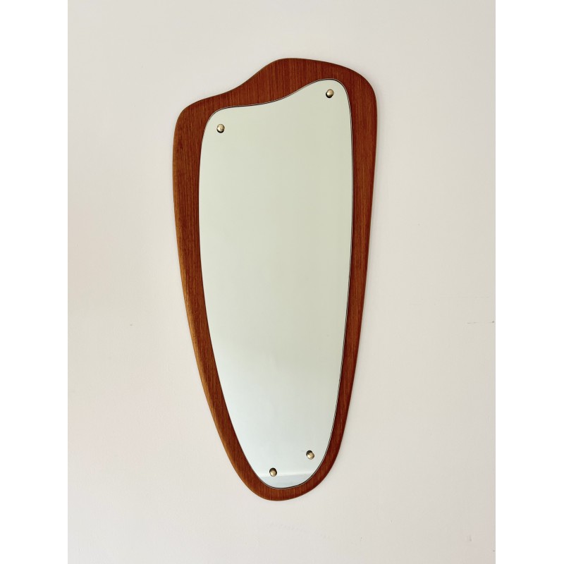 Espejo de pared triangular vintage con marco de teca, años 60