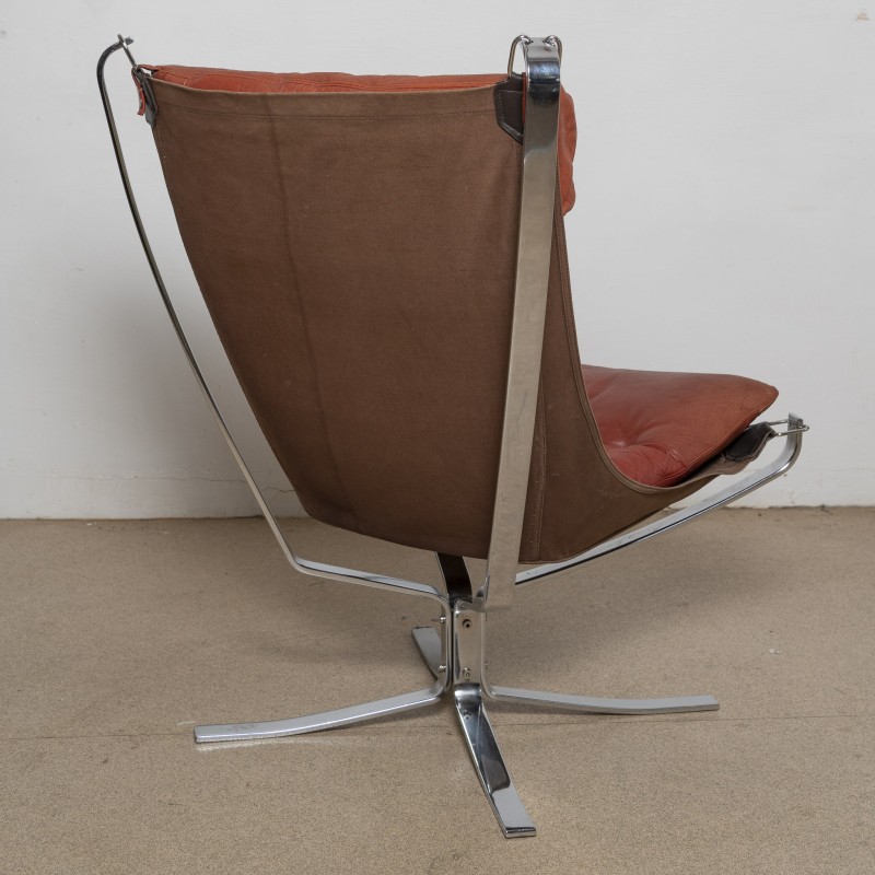 Cadeira de braços em metal e couro Falcon por Sigurd Ressell para Vatne Mobler, década de 1970