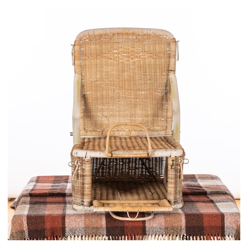 Cesta y asiento de picnic de mimbre vintage, años 50
