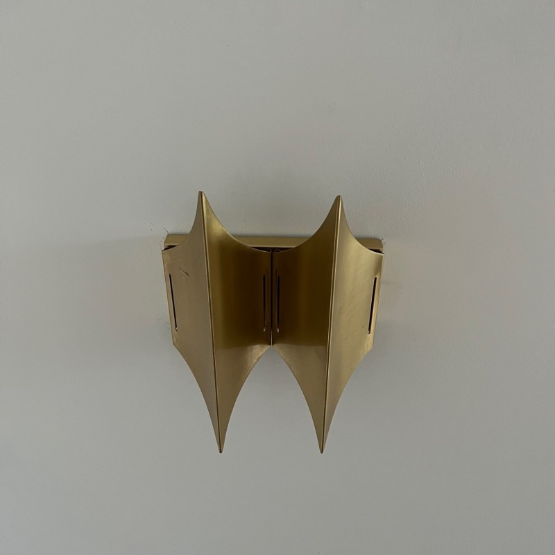 Vintage "Gothic 2" wall lamp in brass by Bent Karlby for Lyfa, Denmark 1960s