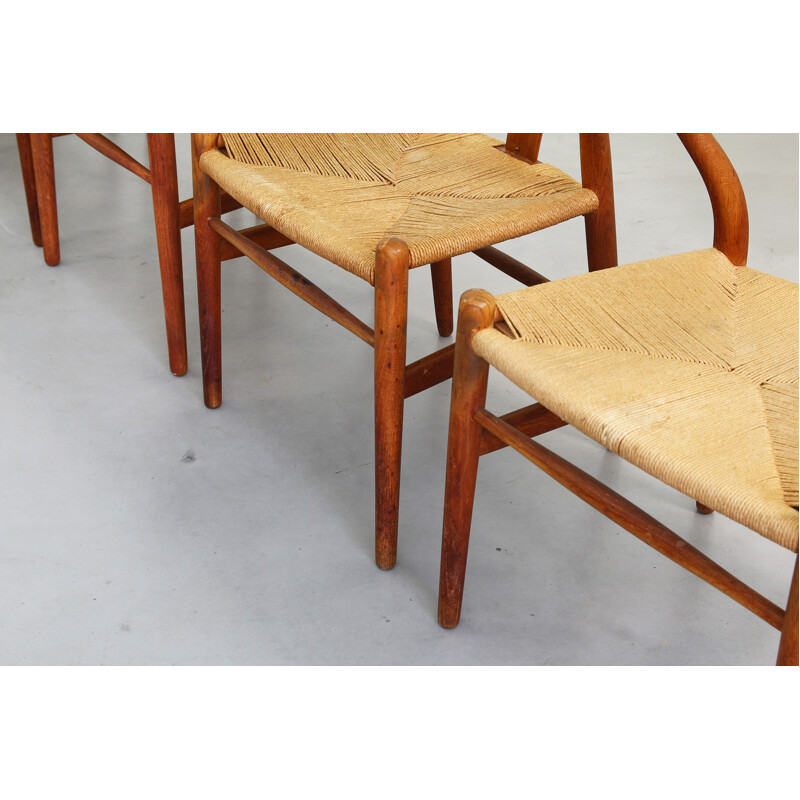 Set of six brown dining wishbone chairs in oakwood by Hans J. Wegner for Carl Hansen Oak - 1950s