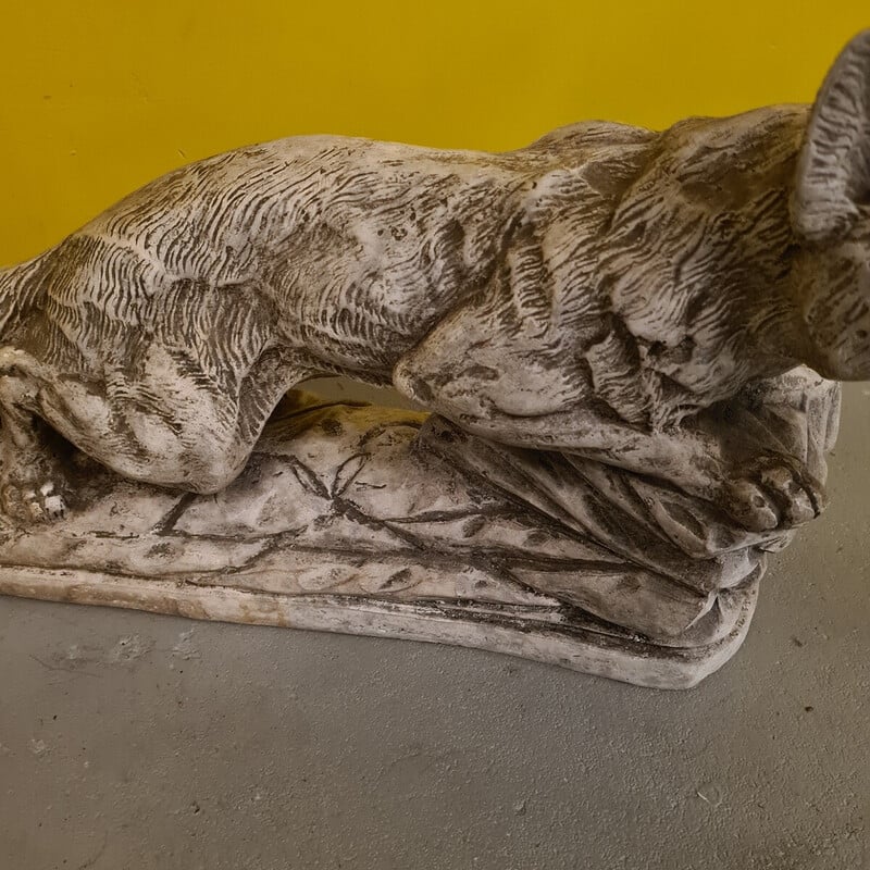 Estatua francesa de yeso Art Deco de época de un zorro
