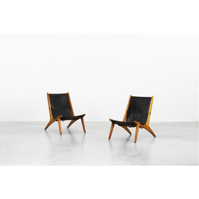 Pair of black lounge chairs by Uno and Osten Kristiansson for Vittsjomobel - 1950s