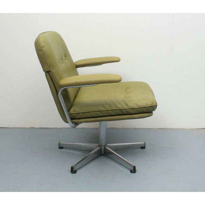 Vintage swivel chair in olive green leather and chrome, 1970s