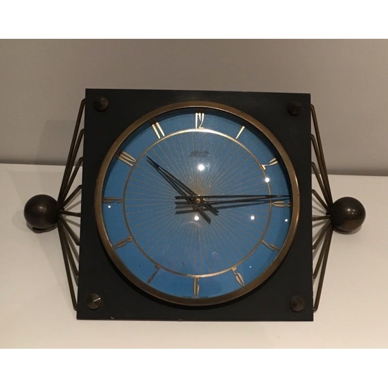 Horloge vintage en métal laqué, verre et laiton, 1950