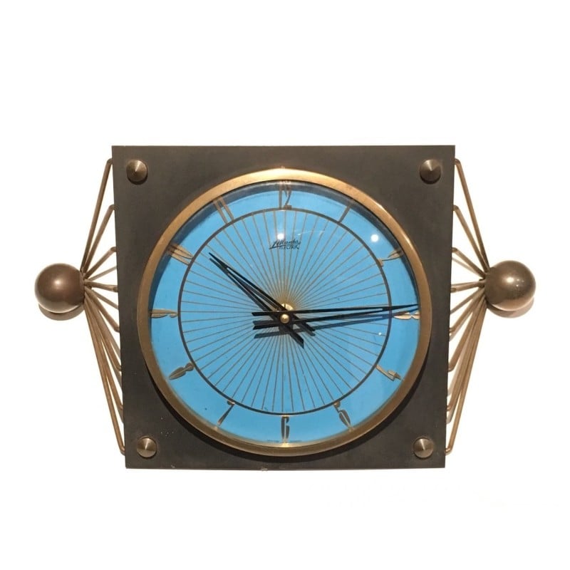 Horloge vintage en métal laqué, verre et laiton, 1950