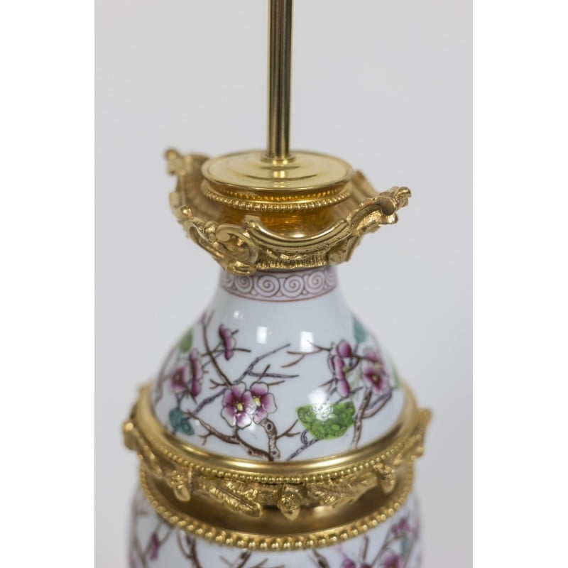 Pareja de lámparas antiguas de porcelana de Cantón y bronce dorado, 1880