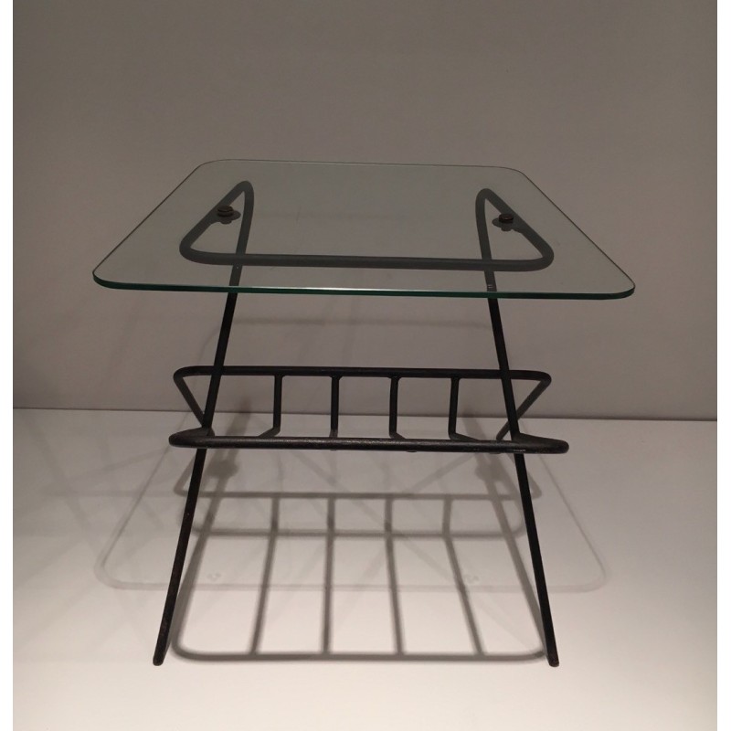 Vintage magazine rack in black lacquered metal and glass top, 1950