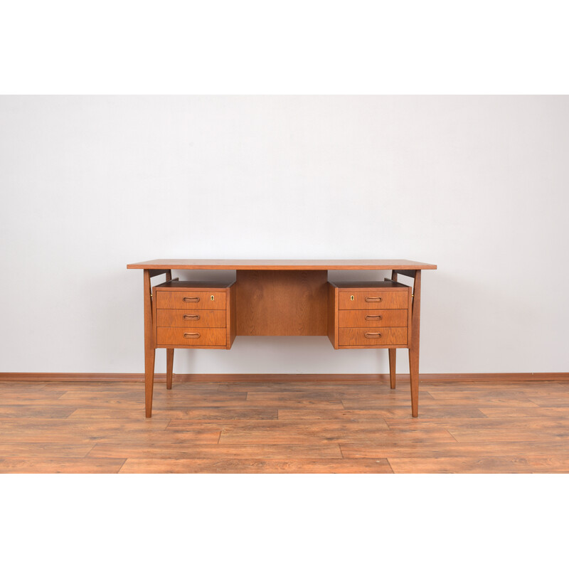 Mid-century Danish freestanding oakwood desk, 1960s