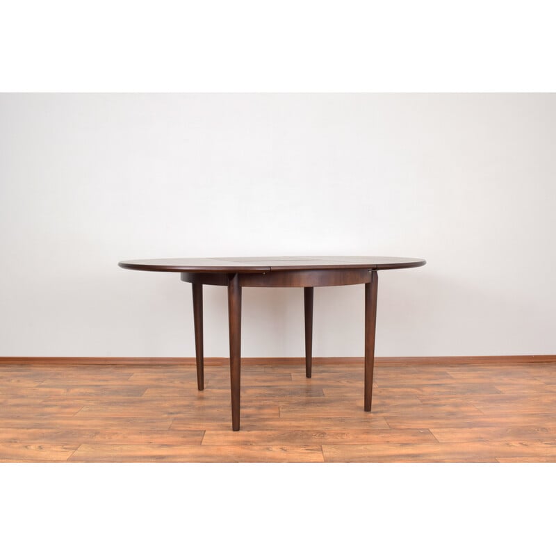 Mid-eeuwse Deense walnoten eettafel, 1960