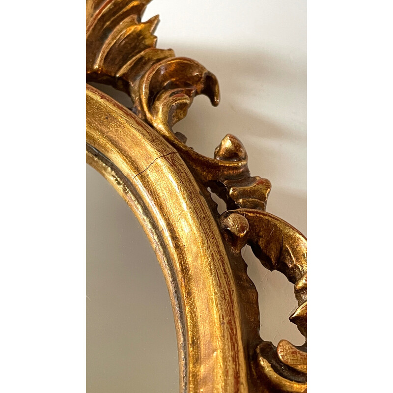 Espejo vintage de madera dorada