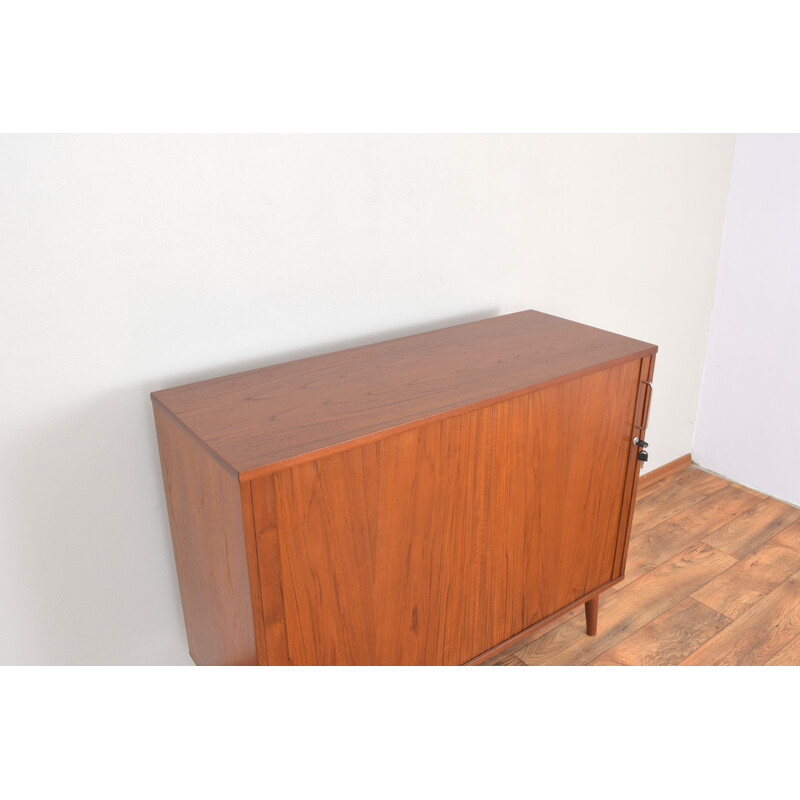 Credenza danese di metà secolo con ante a tamburo in teak, anni '60