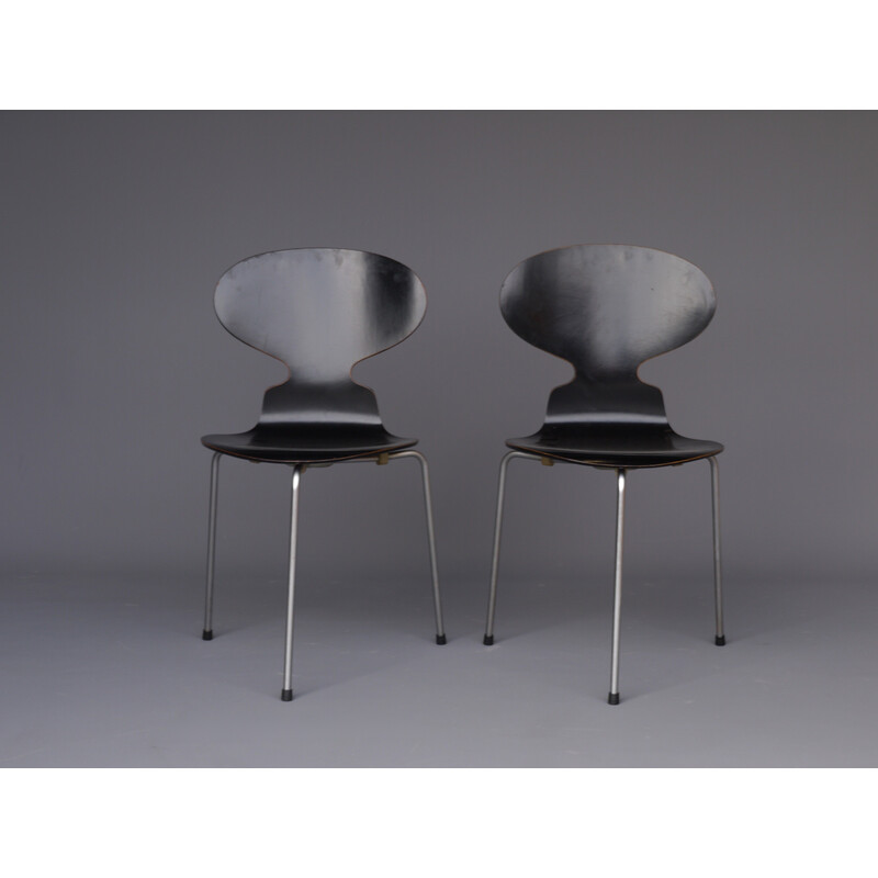 Par de cadeiras de formiga vintage de Arne Jacobsen para Fritz Hansen, 1950s