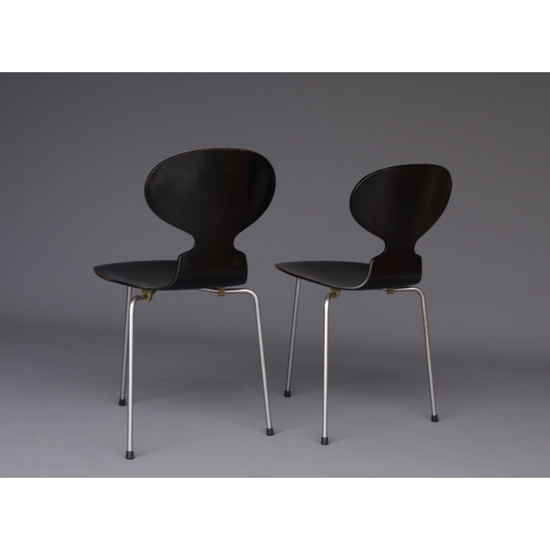 Par de cadeiras de formiga vintage de Arne Jacobsen para Fritz Hansen, 1950s