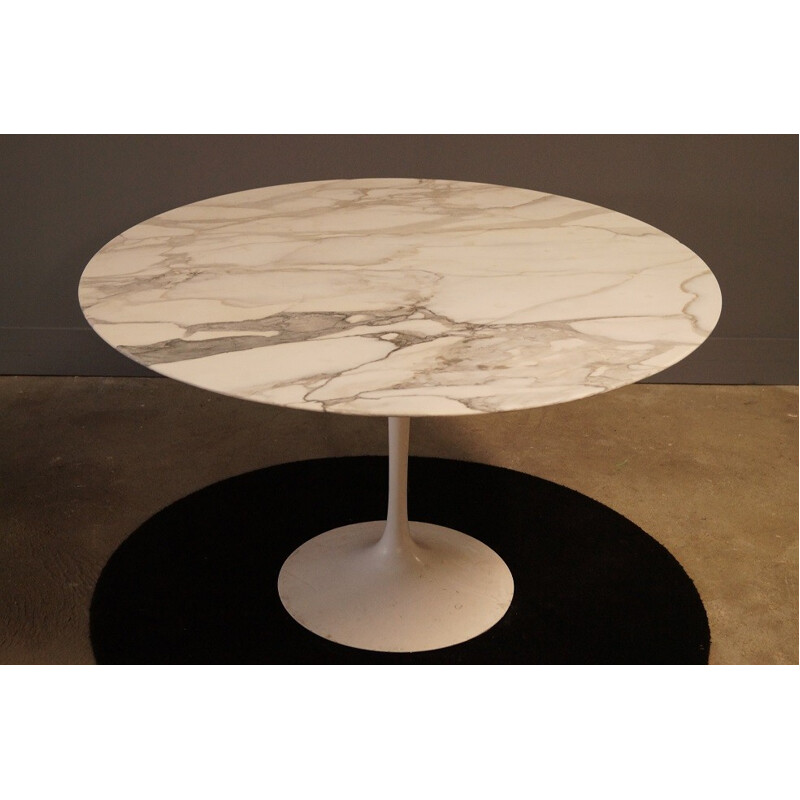 White marble table by Eero Saarinen for Knoll - 1970s