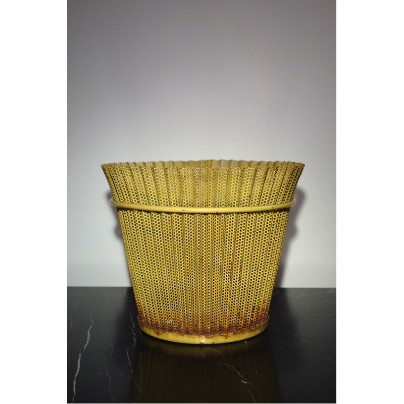 Cobertura do vaso Vintage em rigitulle amarelo de Mathieu Matégot, França 1953