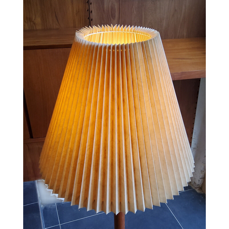 Vintage floor lamp in solid wood and pleated paper, Denmark 1970s