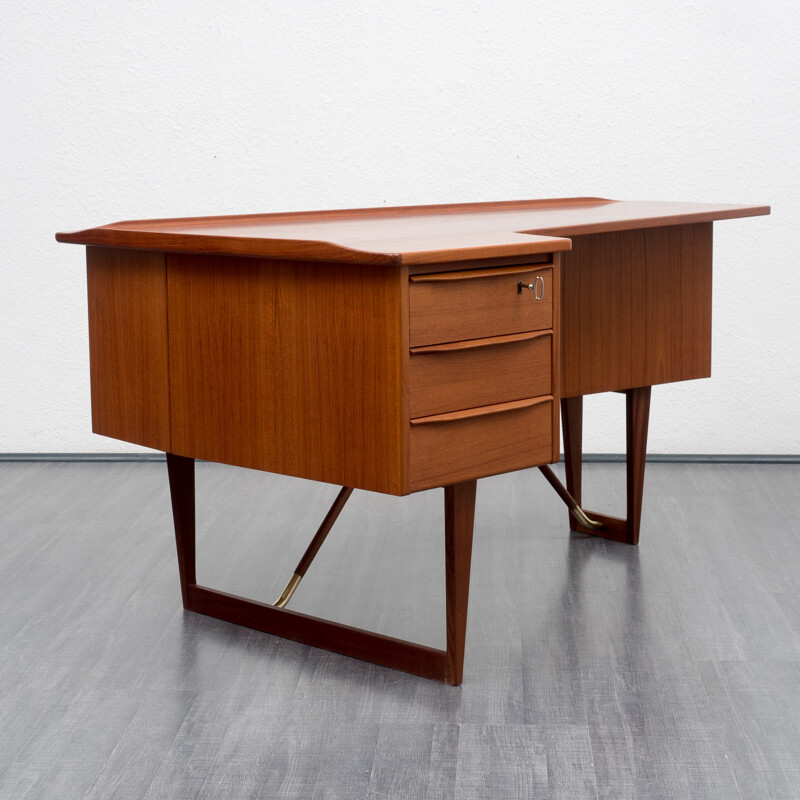 Boomerang desk, Peter Løvig Nielsen - 1950s 