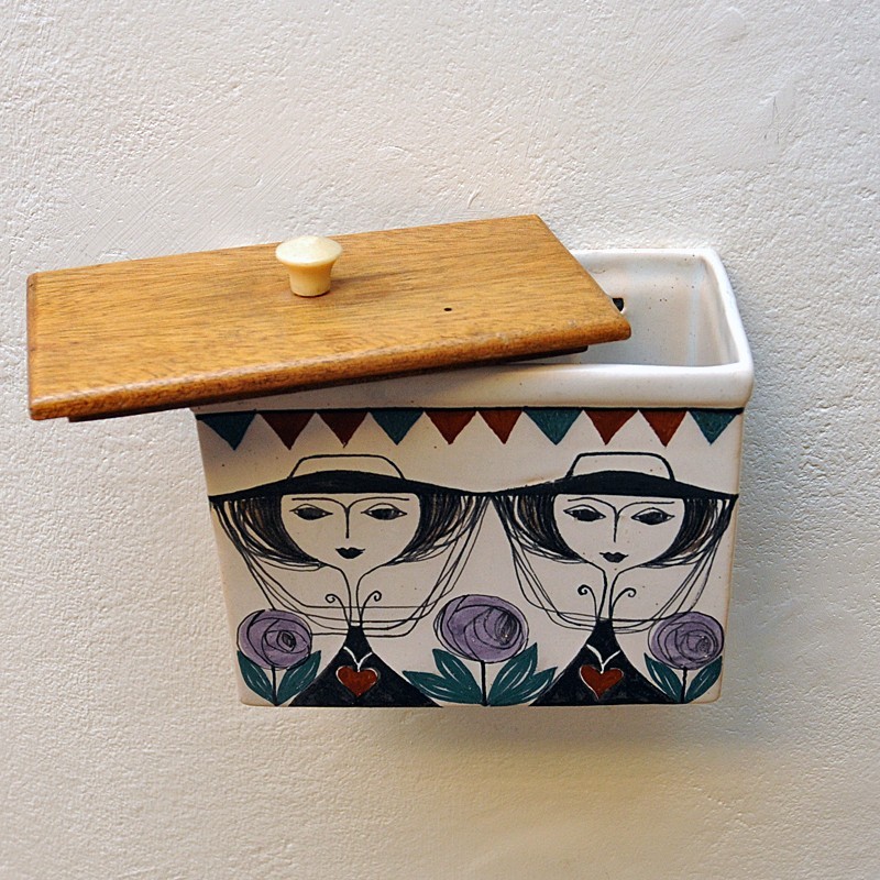 Vintage ceramic wall container box by Laila Zink for Kupittaan Savi, Finland 1960s