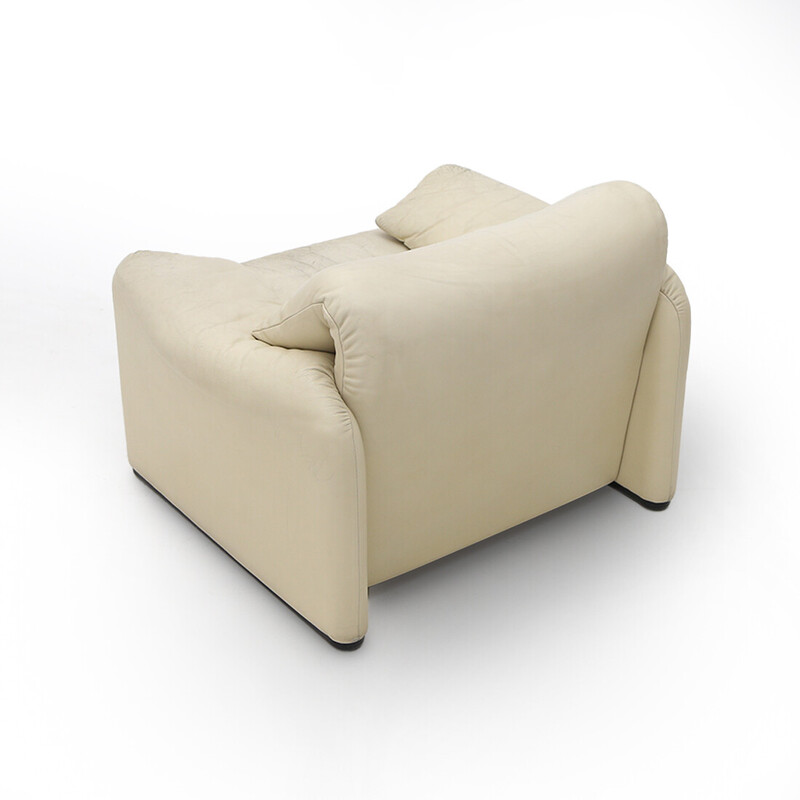 Vintage "Maralunga" armchair in metal, white leather and plastic by Vico Magistretti for Cassina, 1970s