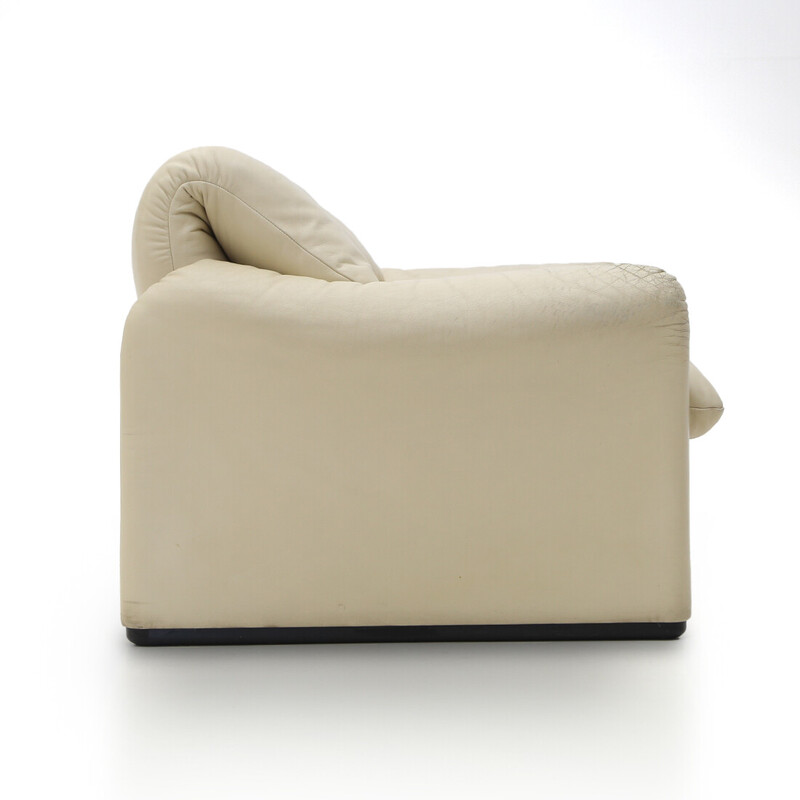 Vintage "Maralunga" fauteuil in metaal, wit leer en kunststof van Vico Magistretti voor Cassina, 1970