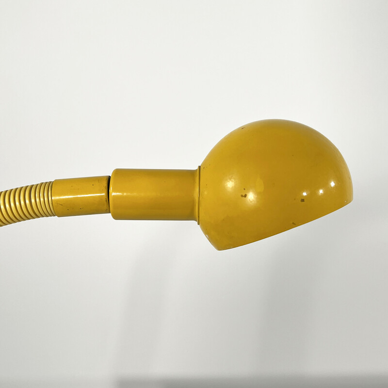 Lámpara de sobremesa Hebi vintage amarilla de Isao Hosoe para Valenti, años 70