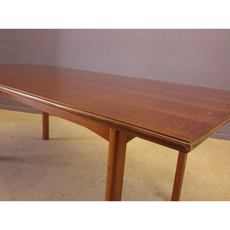 Scandinavian extendable dining table in Rio rosewood - 1950s