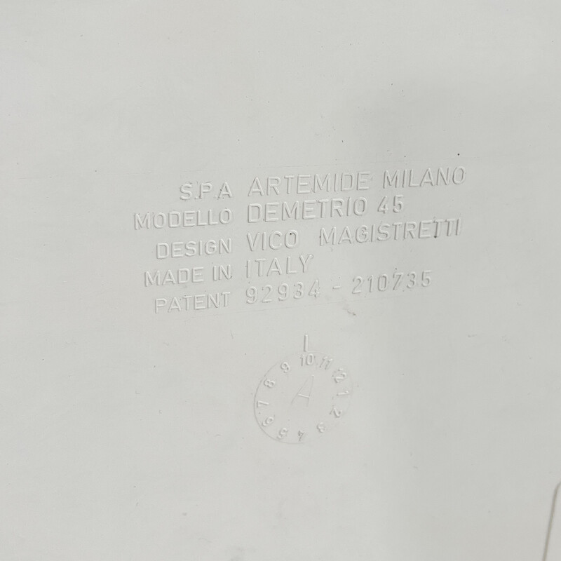 Vintage Demetrio 45 mesas de nidificação em plástico branco por Vico Magistretti para Artemide, 1970s