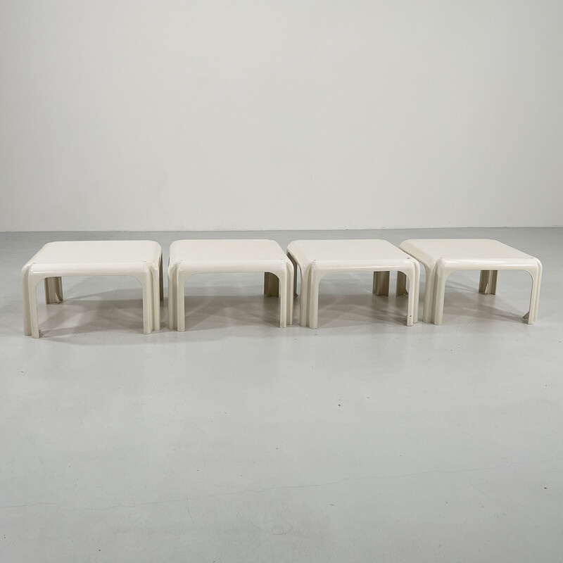 Ensemble de 4 tables empilables vintage Elena en plastique blanc par Vico Magistretti pour Artemide, 1970