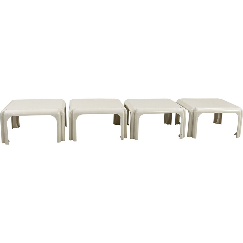 Ensemble de 4 tables empilables vintage Elena en plastique blanc par Vico Magistretti pour Artemide, 1970